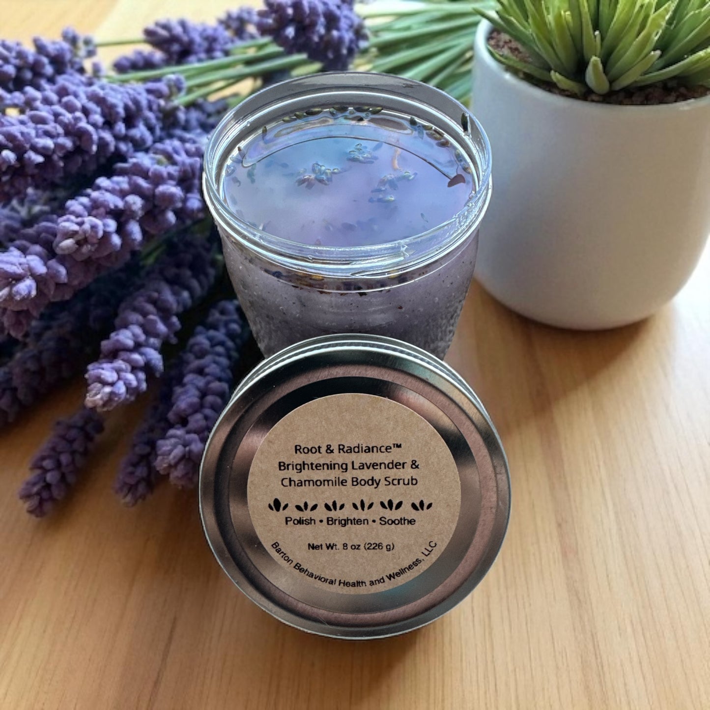 Brightening Lavender & Chamomile Body Scrub /  Exfoliante Corporal Iluminador de Lavanda y Manzanilla